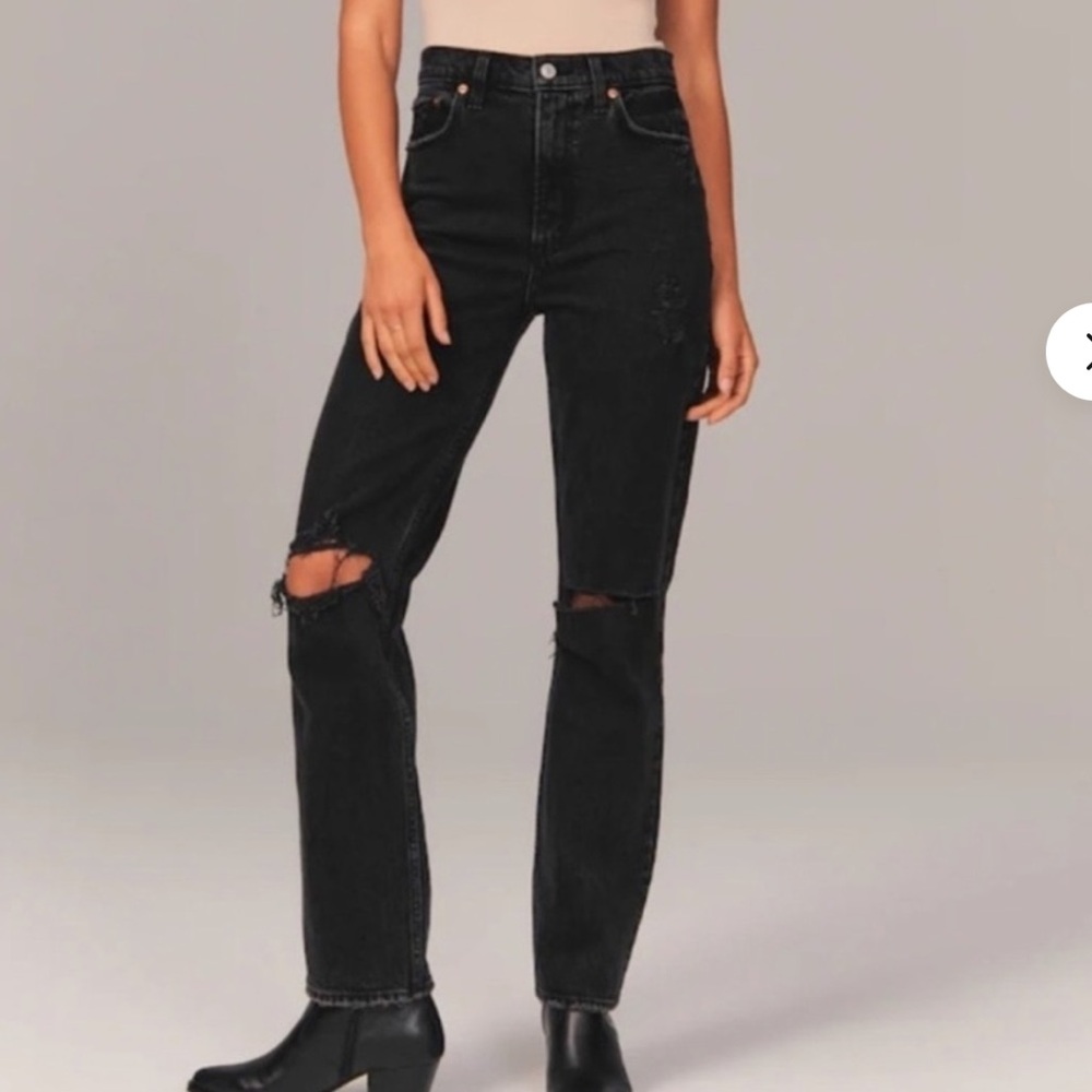 Abercrombie & Fitch The 90s Straight Ultra High Rise Jean